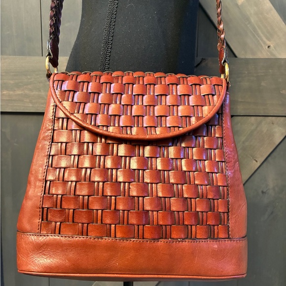 Vintage Woven Leather Shoulder Bag - Picture 2 of 11